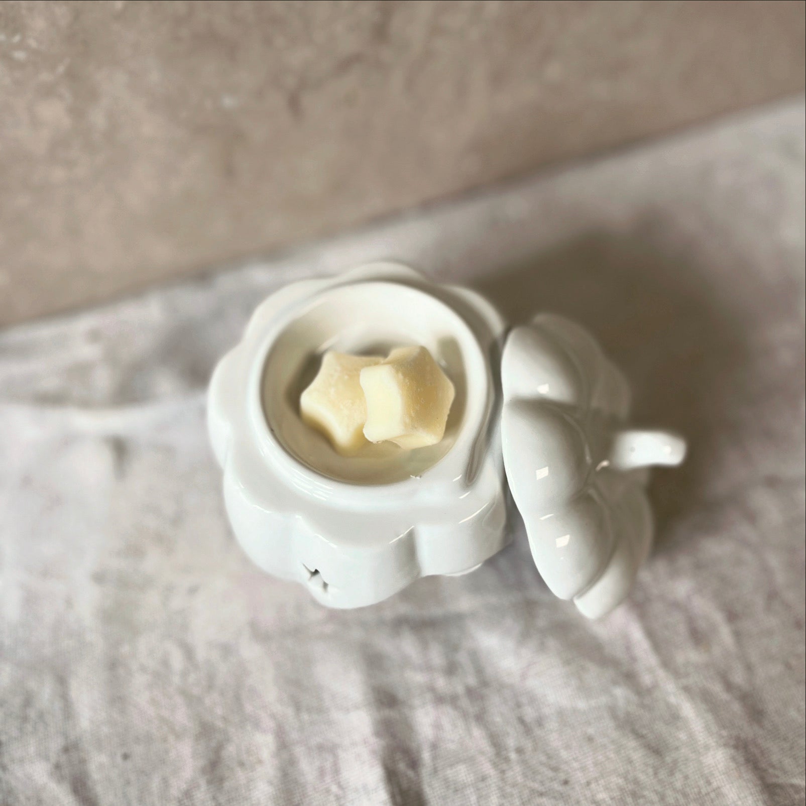 White Ceramic Pumpkin Oil Burner