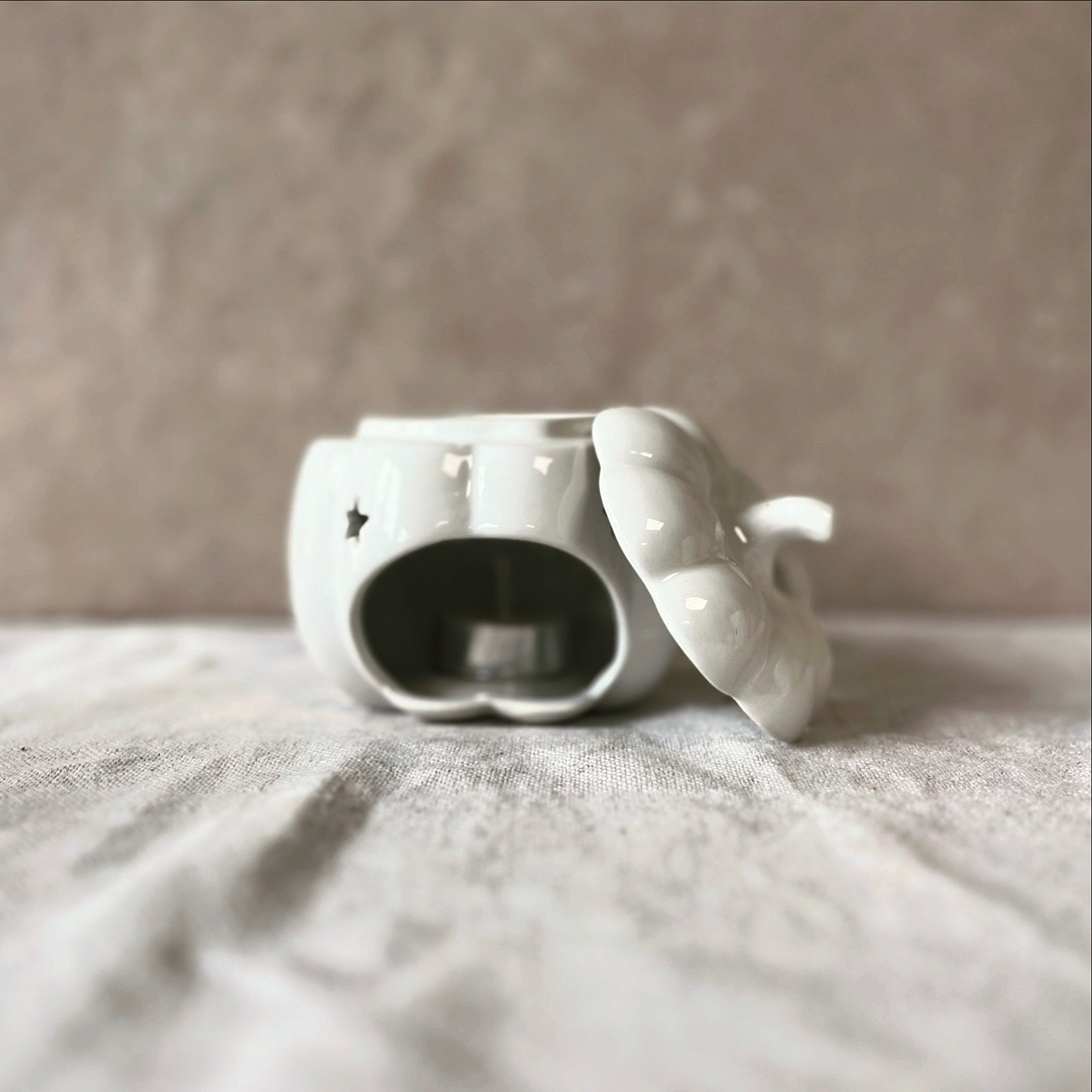 White Ceramic Pumpkin Oil Burner